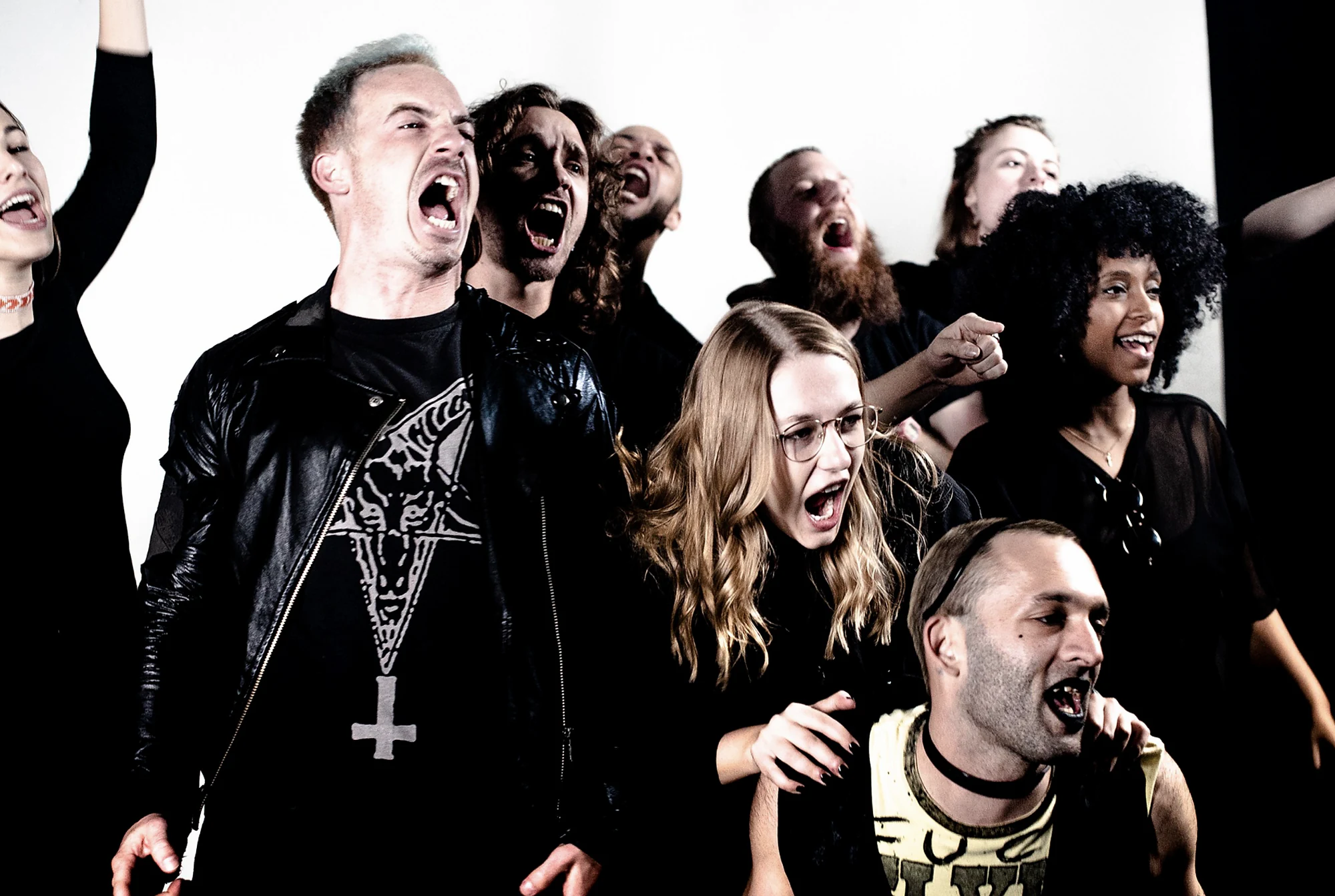 The company of Everyone Agrees It's About To Explode mid-shout, from a No Proscenium feature